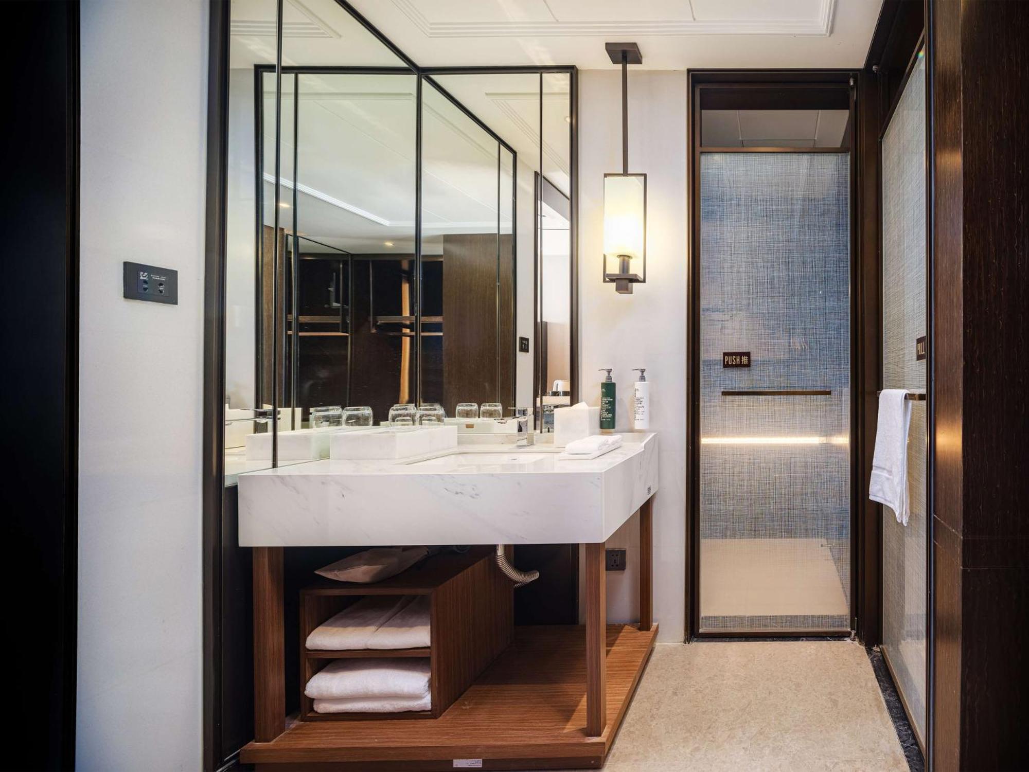 Hilton Garden Inn Beijing Guomao Buitenkant foto