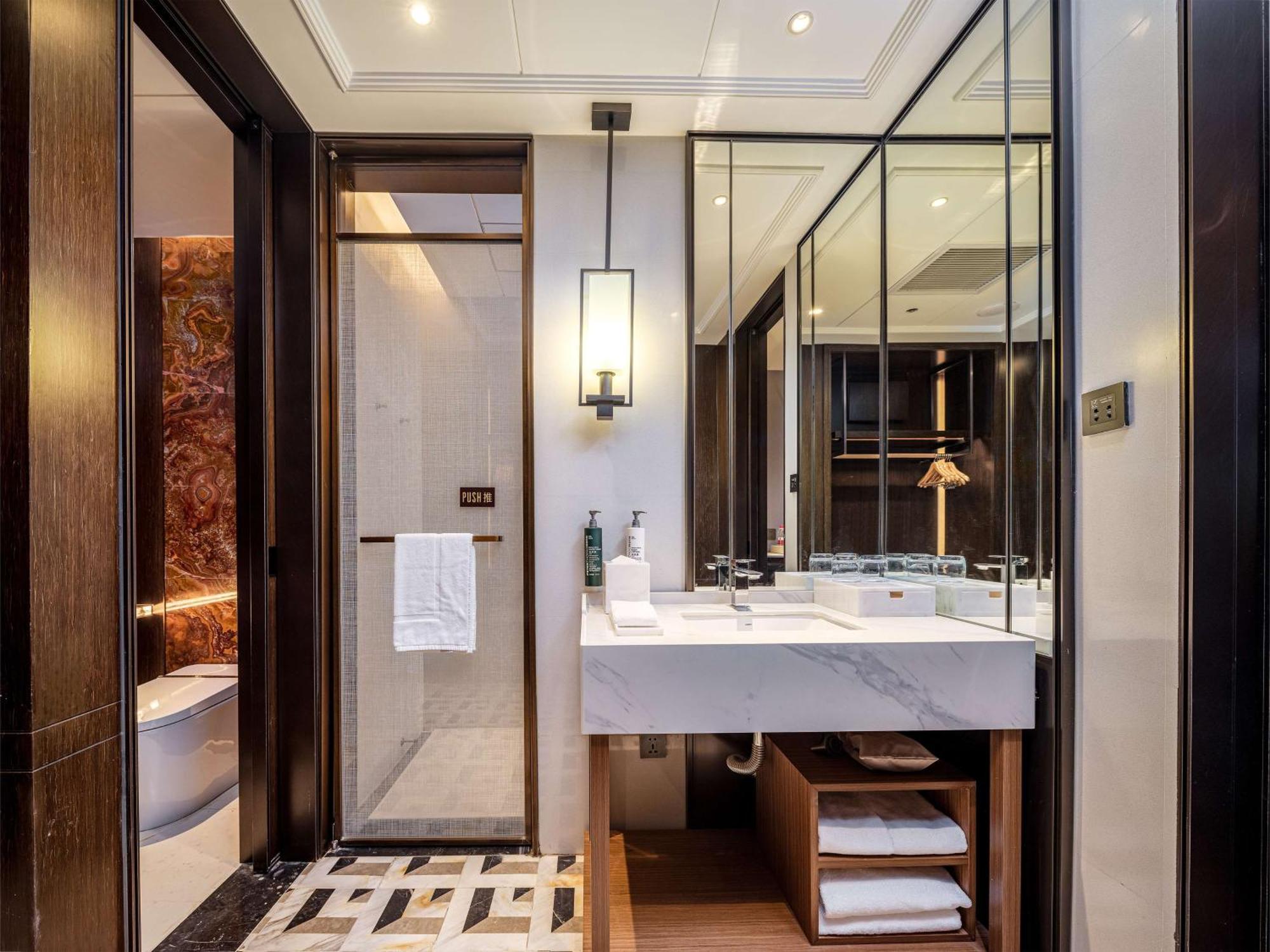 Hilton Garden Inn Beijing Guomao Buitenkant foto